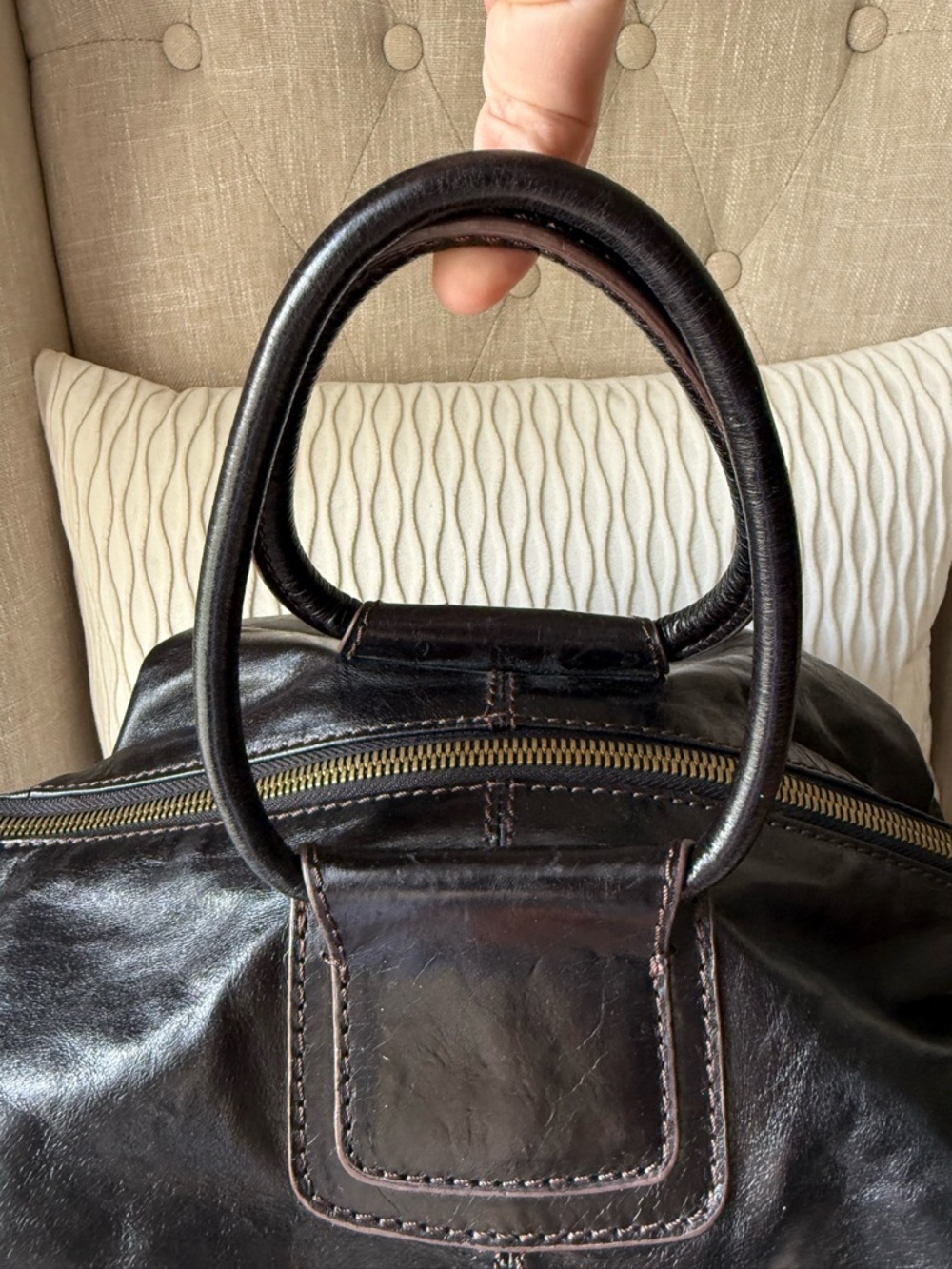 HOBO The Original Large Sheila Polished Leather Satchel Crossbody Tote - Picture 3 of 13